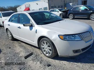 2011 Lincoln MKZ Hybrid with VIN 3LNDL2L38BR774327, listed as a IAAI auction lot 41820314 with 212,355 mi miles. Bid and sale history available at carsss.com. Image 1.