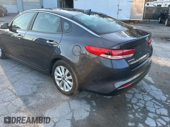 2018 Kia Optima LX with VIN 5XXGT4L32JG250388, listed as a Copart auction lot 54813925 with 236,450 mi miles and Clean Title. Bid and sale history available at carsss.com. Image 3.