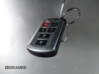 2013 Toyota Sienna XLE AAS с VIN 5TDYK3DC5DS386789, выставлен на аукционе IAAI как лот 42164870 с пробегом 171 786 миль миль и . История ставок и продаж доступна на DreamBid. Изображение 11.