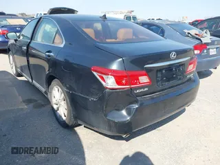 2010 Lexus ES 330 z VIN JTHBK1EGXA2349928, wystawiony jako IAAI lot #41678276 z przebiegiem 222 535 mil mil oraz . Historia ofert i sprzedaży dostępna na DreamBid. Obrazek 3.