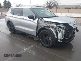 2022 Mitsubishi Outlander SE z VIN JA4J3UA87NZ059213, wystawiony jako IAAI lot #41723525 z przebiegiem 41 610 mil mil oraz . Historia ofert i sprzedaży dostępna na DreamBid. Obrazek 1.