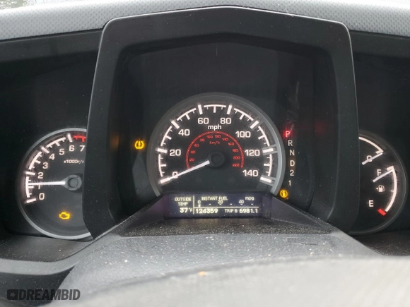 2014 Honda Ridgeline SE with VIN 5FPYK1F68EB012928, listed as a Copart auction lot 48702365 with 124,359 mi miles and Salvage Title. Bid and sale history available at carsss.com. Image 9.