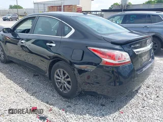 2015 Nissan Altima 2.5 z VIN 1N4AL3AP3FN917153, wystawiony jako IAAI lot #42270994 z przebiegiem 76 018 mil mil oraz . Historia ofert i sprzedaży dostępna na DreamBid. Obrazek 3.