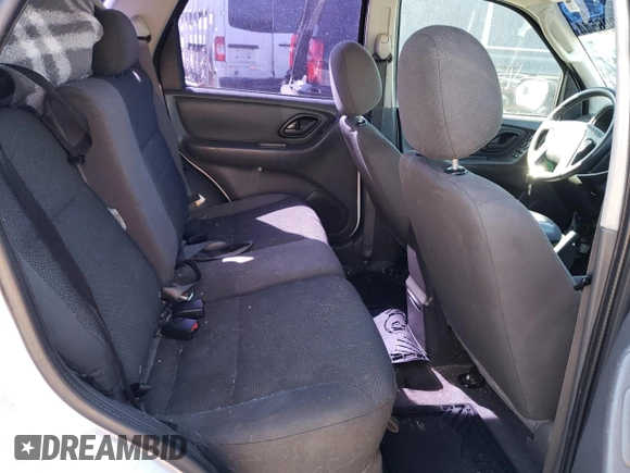 2004 Ford Escape XLS with VIN 1FMYU02184DA20455, listed as a Copart auction lot 73806544 with 322,565 mi miles and Clean Title. Bid and sale history available at DreamBid. Image 10.