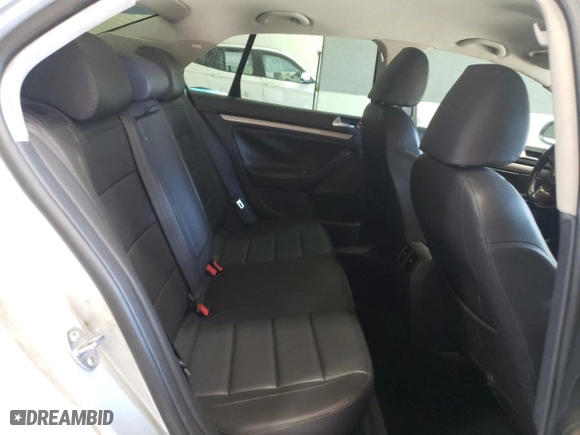 2010 Volkswagen Jetta Sedan Limited with VIN 3VWAX7AJ8AM160381, listed as a Copart auction lot 47402335 with 208,168 mi miles and Salvage Title. Bid and sale history available at carsss.com. Image 10.