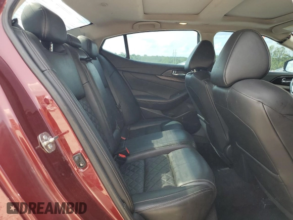 2017 Nissan Maxima Platinum with VIN 1N4AA6AP4HC437645, listed as a Copart auction lot 56557925 with 143,673 mi miles and Salvage title. Bid and sale history available at DreamBid. Image 10.