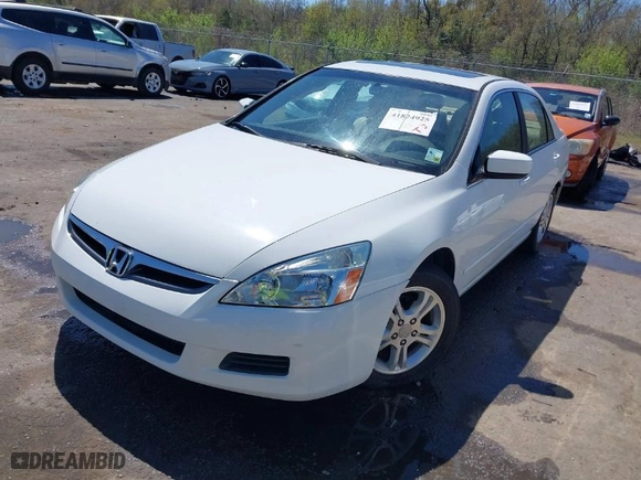2007 Honda Accord Sdn EX-L with VIN 1HGCM56847A081344, listed as a IAAI auction lot 41824925 with 178,097 mi miles. Bid and sale history available at carsss.com. Image 2.