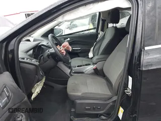 2016 Ford Escape SE with VIN 1FMCU0G78GUB56029, listed as a IAAI auction lot 41904627 with 102,685 mi miles. Bid and sale history available at carsss.com. Image 5.