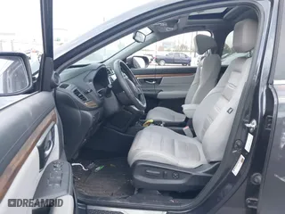 2019 Honda CR-V Touring with VIN 7FARW1H92KE014019, listed as a IAAI auction lot 41691555 with 32,635 mi miles. Bid and sale history available at carsss.com. Image 5.