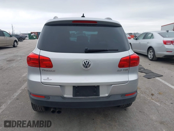 2015 Volkswagen Tiguan SE with VIN WVGAV7AX5FW592216, listed as a IAAI auction lot 41401020 with 110,726 mi miles and . Bid and sale history available at DreamBid. Image 17.