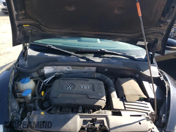 2014 Volkswagen Beetle Turbo R-Line with VIN 3VWVT7AT4EM606319, listed as a Copart auction lot 70489824 with Not Provided miles and Salvage Title. Bid and sale history available at DreamBid. Image 11.
