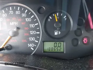 2004 Ford Focus SE z VIN 1FAFP34Z54W175689, wystawiony jako IAAI lot #42553615 z przebiegiem 188 652 mil mil oraz . Historia ofert i sprzedaży dostępna na DreamBid. Obrazek 7.