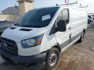 2020 Ford Transit Cargo z VIN 1FTYE1Y82LKB45974, wystawiony jako IAAI lot #42614744 z przebiegiem 200 241 mil mil oraz . Historia ofert i sprzedaży dostępna na DreamBid. Obrazek 17.