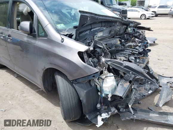 2012 Toyota Sienna LE AAS с VIN 5TDKK3DC5CS265314, выставлен на аукционе IAAI как лот 42270381 с пробегом Не указан миль и . История ставок и продаж доступна на DreamBid. Изображение 14.
