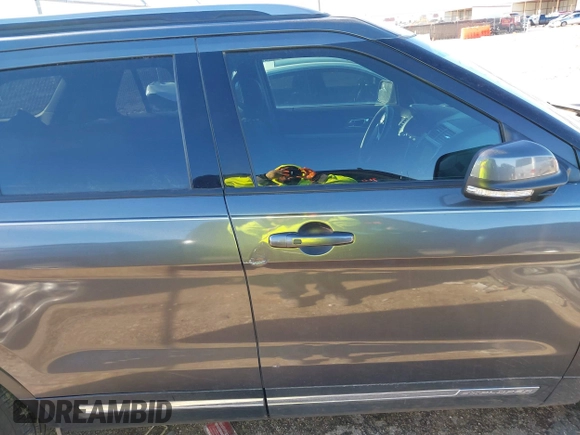 2018 Ford Explorer XLT z VIN 1FM5K7D8XJGA41555, wystawiony jako IAAI lot #41301991 z przebiegiem 46 248 mil mil oraz . Historia ofert i sprzedaży dostępna na DreamBid. Obrazek 13.