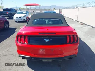 2022 Ford Mustang EcoBoost z VIN 1FATP8UHXN5119035, wystawiony jako IAAI lot #42279729 z przebiegiem 55 742 mil mil oraz . Historia ofert i sprzedaży dostępna na DreamBid. Obrazek 17.