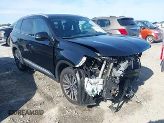 2020 Mitsubishi Outlander SE z VIN JA4AD3A3XLJ000812, wystawiony jako IAAI lot #42288624 z przebiegiem 98 882 mil mil oraz . Historia ofert i sprzedaży dostępna na DreamBid. Obrazek 1.