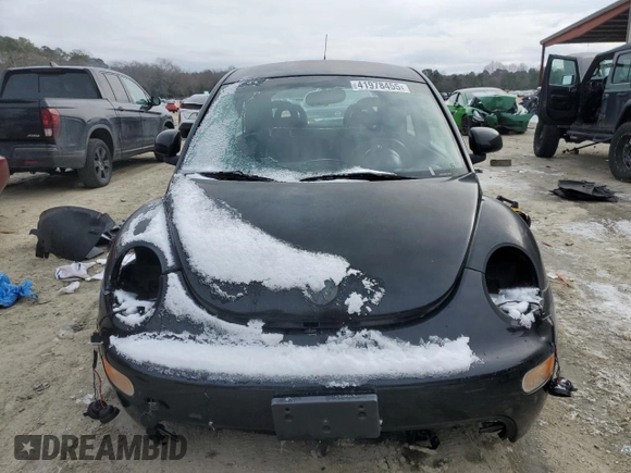 1999 Volkswagen Beetle GLS with VIN 3VWCC21C6XM401937, listed as a Copart auction lot 41978455 with 223,461 mi miles and Salvage title. Bid and sale history available at DreamBid. Image 5.