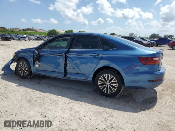 2020 Volkswagen Jetta S z VIN 3VWCB7BU4LM030441, wystawiony jako Copart lot #60974605 z przebiegiem 73 223 mil mil oraz Czysty tytuł • Clean title. Historia ofert i sprzedaży dostępna na DreamBid. Obrazek 2.