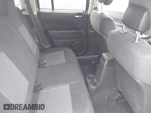 2013 Jeep Patriot Sport z VIN 1C4NJRBB3DD234329, wystawiony jako IAAI lot #42183474 z przebiegiem 152 281 mil mil oraz . Historia ofert i sprzedaży dostępna na DreamBid. Obrazek 8.