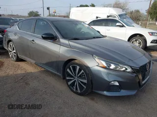 2021 Nissan Altima 2.5 SR with VIN 1N4BL4CV1MN342537, listed as a IAAI auction lot 41562189 with 68,467 mi miles. Bid and sale history available at carsss.com. Image 1.