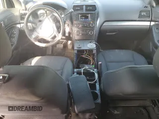 2016 Ford Police Interceptor Utility z VIN 1FM5K8AR5GGC08058, wystawiony jako Copart lot #51673255 z przebiegiem 123 955 mil mil oraz Tytuł czysty. Historia ofert i sprzedaży dostępna na DreamBid. Obrazek 8.