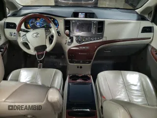 2011 Toyota Sienna XLE z VIN 5TDDK3DC6BS001431, wystawiony jako Copart lot #86715054 z przebiegiem 193 640 mil mil oraz Szkoda całkowita • Salvage title. Historia ofert i sprzedaży dostępna na DreamBid. Obrazek 8.