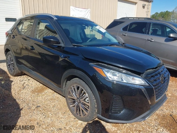2021 Nissan Kicks SV with VIN 3N1CP5CV0ML526153, listed as a IAAI auction lot 41882699 with 63,322 mi miles. Bid and sale history available at carsss.com. Image 1.