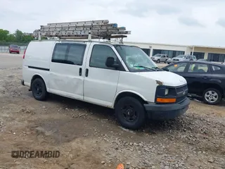 2008 Chevrolet Express Cargo z VIN 1GCFG15X581208303, wystawiony jako IAAI lot #42433809 z przebiegiem Nie podano mil oraz . Historia ofert i sprzedaży dostępna na DreamBid. Obrazek 1.