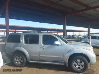 2006 Nissan Pathfinder SE with VIN 5N1AR18UX6C616640, listed as a IAAI auction lot 41451002 with 208,155 mi miles. Bid and sale history available at carsss.com. Image 12.