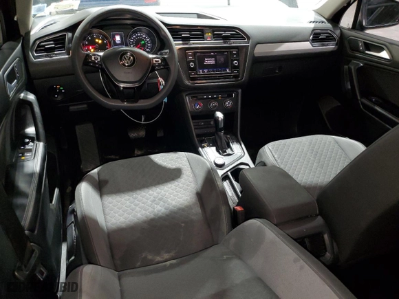 2019 Volkswagen Tiguan S with VIN 3VV0B7AX2KM017480, listed as a Copart auction lot 50917885 with 152,090 mi miles and Salvage Title. Bid and sale history available at carsss.com. Image 8.