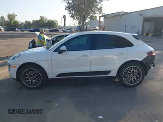 2018 Porsche Macan with VIN WP1AA2A53JLB21577, listed as a IAAI auction lot 41655044 with 51,923 mi miles. Bid and sale history available at carsss.com. Image 15.