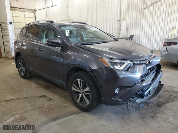 2018 Toyota RAV4 XLE with VIN JTMRFREV1JJ736777, listed as a Copart auction lot 52329605 with 60,069 mi miles and Salvage Title. Bid and sale history available at carsss.com. Image 4.