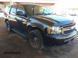 2010 Chevrolet Tahoe LS z VIN 1GNMCAE01AR132728, wystawiony jako IAAI lot #42294787 z przebiegiem 207 564 mil mil oraz . Historia ofert i sprzedaży dostępna na DreamBid. Obrazek 1.