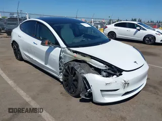 2020 Tesla Model 3 Performance z VIN 5YJ3E1EC8LF641961, wystawiony jako IAAI lot #42337940 z przebiegiem 86 181 mil mil oraz . Historia ofert i sprzedaży dostępna na DreamBid. Obrazek 1.