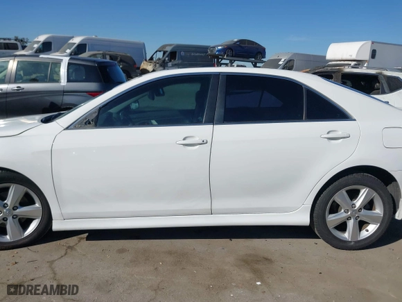 2011 Toyota Camry LE with VIN 4T1BK3EK1BU625433, listed as a IAAI auction lot 41610628 with 216,926 mi miles. Bid and sale history available at carsss.com. Image 15.