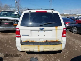 2011 Ford Escape XLT with VIN 1FMCU0D77BKB45161, listed as a IAAI auction lot 41890058 with 263,786 mi miles. Bid and sale history available at carsss.com. Image 17.