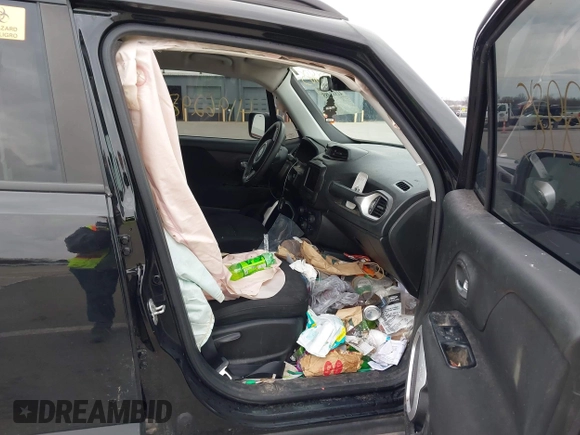 2018 Jeep Renegade Latitude with VIN ZACCJBBB9JPH82945, listed as a IAAI auction lot 41962985 with 61,371 mi miles and . Bid and sale history available at DreamBid. Image 5.