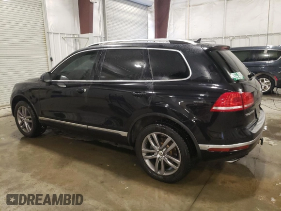 2016 Volkswagen Touareg Sport with VIN WVGEF9BP5GD012758, listed as a Copart auction lot 85434084 with 111,746 mi miles and Salvage Title. Bid and sale history available at DreamBid. Image 2.