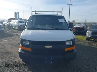 2014 Chevrolet Express Cargo Van with VIN 1GCWGFBA3E1122402, listed as a IAAI auction lot 41795180 with 1 mi miles. Bid and sale history available at carsss.com. Image 12.