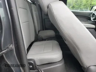 2016 Chevrolet Colorado 2WD LT z VIN 1GCHSCE3XG1325177, wystawiony jako Copart lot #61148515 z przebiegiem 118 279 mil mil oraz Szkoda całkowita • Salvage title. Historia ofert i sprzedaży dostępna na DreamBid. Obrazek 10.