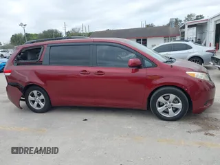 2011 Toyota Sienna LE AAS with VIN 5TDKK3DC8BS014320, listed as a IAAI auction lot 41587522 with 89,185 mi miles. Bid and sale history available at carsss.com. Image 13.