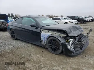2013 BMW 3 Series 328i z VIN WBAKE5C58DJ106949, wystawiony jako Copart lot #85916804 z przebiegiem 115 016 mil mil oraz Szkoda całkowita • Salvage title. Historia ofert i sprzedaży dostępna na DreamBid. Obrazek 4.