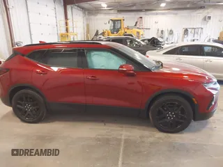 2021 Chevrolet Blazer LT z VIN 3GNKBJRS2MS520283, wystawiony jako IAAI lot #42059583 z przebiegiem 81 284 mil mil oraz . Historia ofert i sprzedaży dostępna na DreamBid. Obrazek 13.