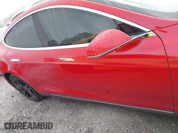 2013 Tesla Model S с VIN 5YJSA1CN1DFP09577, выставлен на аукционе IAAI как лот 41626684 с пробегом 128 289 миль миль и . История ставок и продаж доступна на DreamBid. Изображение 13.