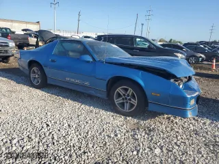 1985 Chevrolet Camaro Z28 Sport with VIN 1G1FP87F3FN175068, listed as a Copart auction lot 68249814 with 13,912 mi miles and Salvage Title. Bid and sale history available at carsss.com. Image 4.
