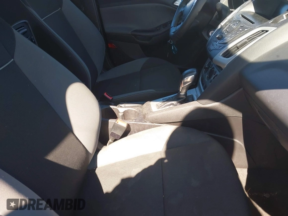 2014 Ford Focus SE with VIN 1FADP3F22EL207587, listed as a IAAI auction lot 41818555 with 119,811 mi miles. Bid and sale history available at carsss.com. Image 5.