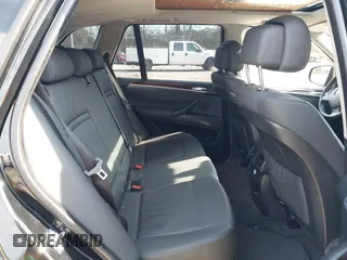 2009 BMW X5 30i with VIN 5UXFE43549L038836, listed as a IAAI auction lot 41500108 with 237,230 mi miles. Bid and sale history available at carsss.com. Image 8.