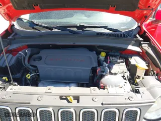 2015 Jeep Renegade Latitude with VIN ZACCJABT0FPB56259, listed as a IAAI auction lot 42050244 with 154,798 mi miles. Bid and sale history available at carsss.com. Image 10.