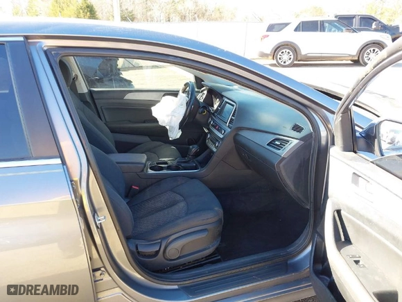 2018 Hyundai Sonata SEL with VIN 5NPE34AF6JH675962, listed as a IAAI auction lot 41631174 with 44,477 mi miles. Bid and sale history available at carsss.com. Image 5.